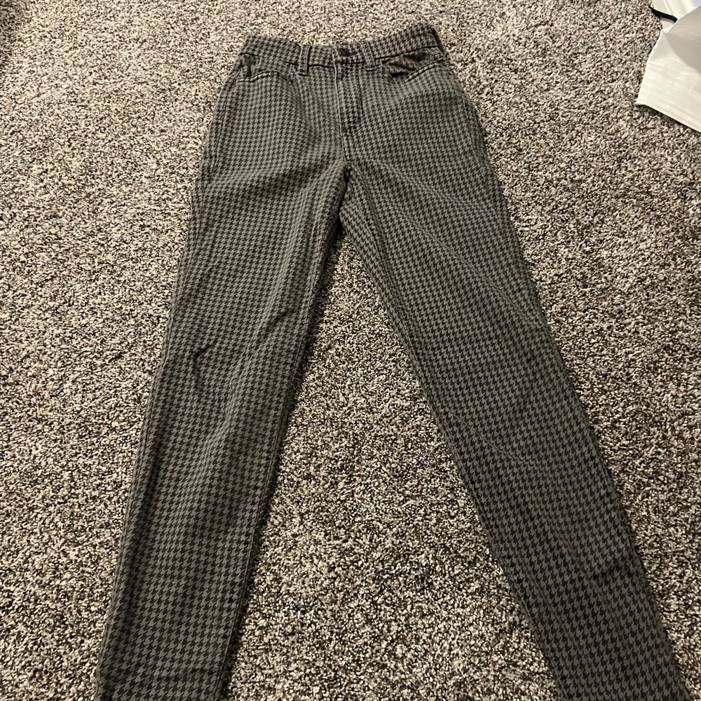 American eagle checkerd skinny jeans